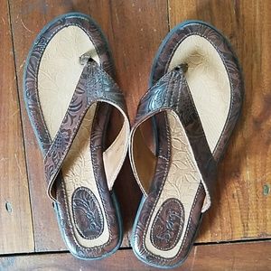 Boc flip flops